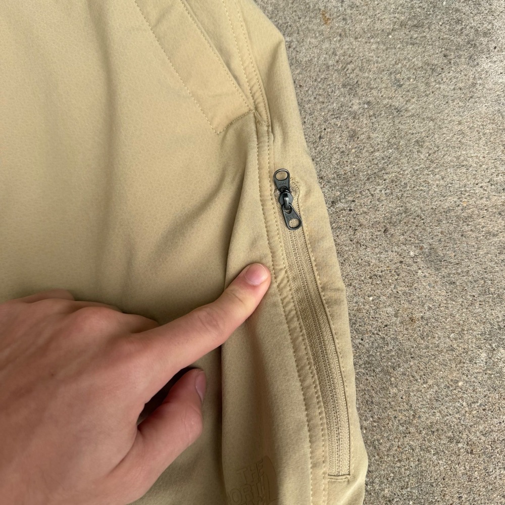 The North Face Mens Hiking Shorts Khaki Tan Size 40 Nylon Outdoor Cargo 7 Inseam - Picture 3 of 7